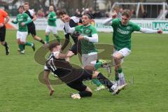 Bezirksliga - Saison 2024/25 - FC Gerolfing - VFB Eichstätt II - Anastasios Porfyriadis mitte Gerolfing  - Timo Kraus grün rechts Gerolfing - Johannes Hallmeier schwarz Eichstätt - Foto: Meyer Jürgen