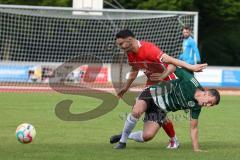 Bezirksliga - Saison 2022/2023 - FC Fatih Ingolstadt - VSST Günzelhofen - Mehmet Sin rot Fatih - Qendrim Beqiri
 grün Günzelhofen - Foto: Meyer Jürgen