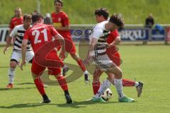 Kreisliga - Saison 2024/25- SV Kasing - TSV Kösching-  - Simon Renn weiss Kasing - Oguzhan Önür #21 Kösching David Ostermeier rot Kösching - Foto: Meyer Jürgen