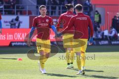 2.BL; FC Ingolstadt 04 - FC Schalke 04; vor dem Spiel Denis Linsmayer (23, FCI) Dennis Eckert Ayensa (7, FCI) Valmir Sulejmani (33, FCI)