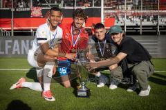 Toto-Pokal Finale; Würzburger Kickers - FC Ingolstadt 04; Trophäe Marcel Costly (22, FCI) Torwart Maurice Dehler (46, FCI) Felix Keidel (43, FCI) Jeroen Krupa (33, FCI)