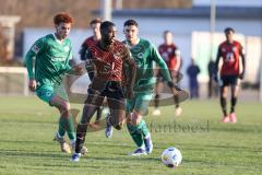 3. Liga; Testspiel; SpVgg Greuther Fürth - FC Ingolstadt 04 - Zweikampf Kampf um den Ball Daouda Beleme (9, FCI) Raphael Adiele (38 SpVgg) Mhamdi Oualid (3 SpVgg)