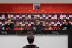 3. Liga; FC Ingolstadt 04 - Neuer Trainer Cheftrainer Guerino Capretti (FCI), erste Pressekonferenz, Cheftrainer Guerino Capretti (FCI) stellvertretender Pressesprecher Manual Baumgärtner und Sportmanager Malte Metzelder (FCI)