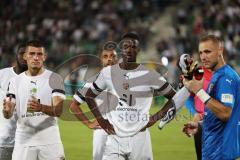 3.Liga - Saison 2023/2024 - Preußen Münster - FC Ingolstadt 04 - Die Spieler bedanken sich bei den mitgereisten Fans - Donald Nduka (Nr.27 - FCI) -  - Foto: Meyer Jürgen