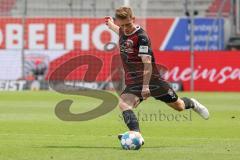 2.BL; FC Ingolstadt 04 - 1. FC Nürnberg - Flanke Denis Linsmayer (23, FCI)