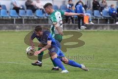 Kreisklasse - Saison 2024/25- TSV Großmehring - FC Geisenfeld - Benjamin Anikin blau Großmehring - Thomas Berger grün Geisenfeld - Foto: Meyer Jürgen