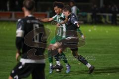 Landesliga - Saison 2025/26 - SV Manching - FC Ehekirchen - Emanuel Gstettner (Nr.19 - SV Manching) - Christoph Hollinger schwarz Ehekirchen - Foto: Meyer Jürgen