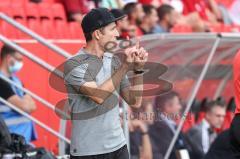 2.BL; FC Ingolstadt 04 - 1. FC Nürnberg - Taktische Zeichen Cheftrainer Roberto Pätzold (FCI)