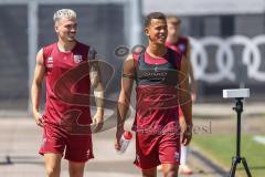 3. Liga; FC Ingolstadt 04 - Trainingsauftakt, erstes Training nach der Sommerpause; Dennis Borkowski (7, FCI) Marcel Costly (22, FCI)