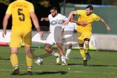 2023_10_22 - Kreisklasse - Saison 2023/24 - TSV Ingolstadt Nord - FC Gelbelsee - Kerem Düzgün weiss Ing Nord - Tobias Mayr gelb Gelbelsee - Foto: Meyer Jürgen