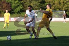 2023_10_22 - Kreisklasse - Saison 2023/24 - TSV Ingolstadt Nord - FC Gelbelsee - Kerem Düzgün weiss Ing Nord - Mathias Regler gelb Gelbelsee - Foto: Meyer Jürgen