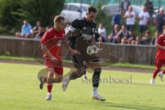 Kreispokal - Saison 2025/26- SV Eitensheim- TSV Gaimersheim  - Mathias Ernst rot Eitensheim - Domenic Raimann schwarz Gaimersheim - Foto: Meyer Jürgen