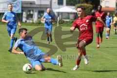 Kreisliga - Saison 2025/26- SV Hundszell - SV Zuchering - Luca Kammerer blau Hundszell - Leander Friedl rot Zuchering - Foto: Meyer Jürgen