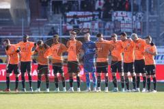 2024_1_20 - 3. Liga - Saison 2023/24 - HallescherFC - FC Ingolstadt 04 -  - Die Mannschaft bei der Gedenkminute an Franz Beckenbauer -  - XXXXX - Foto: Meyer Jürgen