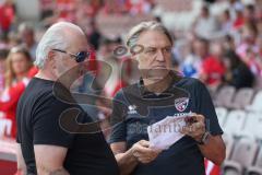 3. Liga - Saison 2025/26 - Energie Cottbus - FC Ingolstadt 04  - Vorsitzender des Vorstandes Peter  Jackwerth (FC Ingolstadt 04) - Geschäftsführer Sport und Kommunikation Dietmar Beiersdorfer (FC Ingolstadt 04) - Foto: Meyer Jürgen