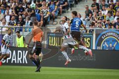 3. Liga - Saison 2026/27 - 1. FC Saarbrücken - FC Ingolstadt 04  - Fredrik Carlsen (Nr.8 - FCI) - Daniel Gleiber (Nr.5 - Saarbrücken) - Foto: Meyer Jürgen