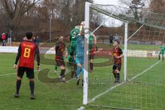 BZL - Oberbayern Nord - SV Manching - SV Kasing -  Der 3:0 Führungstreffer per Kopfball durch Benedikt Vollnhals (#9 Manching) - jubel - Patrick Lücking Torwart Kasing - Foto: Jürgen Meyer