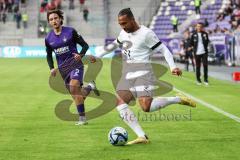 3. Liga; Erzgebirge Aue - FC Ingolstadt 04; Zweikampf Kampf um den Ball Leon Guwara (6, FCI) Danhof Tim (2 Aue)