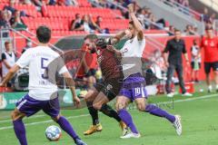 DFB Pokal; FC Ingolstadt 04 - Erzgebirge Aue; Marc Stendera (10, FCI) Zweikampf mit Nazarov Dimitrij (10 Aue) Fandrich Clemens (5 Aue)