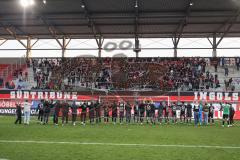 3. Liga; FC Ingolstadt 04 - 
SV Sandhausen; Sieg Jubel Freude Spieler bedanken sich bei den Fans, Tanz