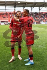3. Liga; FC Ingolstadt 04 - SV Waldhof Mannheim; Tor Jubel Treffer Yann Sturm (7, FCI) 1:0 Führung Marcel Costly (22, FCI) setzt die Krone auf