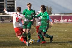 Bezirksliga OBB Nord - SV Manching - FC Schwabing München - Ousseynou Tamba (#10 Manching) - Pirch Philipp weiss Schwabing - Foto: Jürgen Meyer