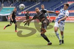 3. Liga - MSV Duisburg - FC Ingolstadt 04 - Justin Butler (31, FCI) Tobias Fleckstein (15 MSV) Zweikampf