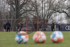 2.BL; FC Ingolstadt 04 - Trainingsstart nach Winterpause, Neuzugänge, Spielball Trainingsgelände