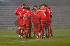 B - Junioren - Bayernliga - U17 - FC Ingolstadt 04 - 1. FC Nürnberg II -  Die Mannschaft bildet einen Kreis vor dem Spiel - Foto: Meyer Jürgen