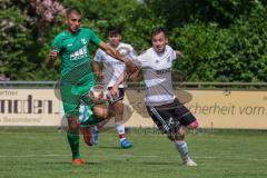 Kreisliga - TSV Baar Ebenhausen - TSV Gaimersheim - Christopher Geyer weiss Ebenhausen - Nicolea Nechita grün Gaimersheim - Foto: Jürgen Meyer