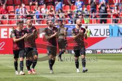 2.BL; FC Ingolstadt 04 - 1. FC Heidenheim; Niederlage 1:2, Spieler bedanken sich bei den Fans, Dennis Eckert Ayensa (7, FCI) Fatih Kaya (9, FCI) Rico Preisinger (6, FCI) Nico Antonitsch (5, FCI)