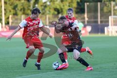 Testspiel; FC Ingolstadt 04 - FSV Zwickau; Zweikampf Kampf um den Ball Jannik Mause (7, FCI)