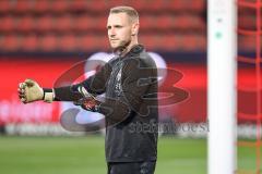 3. Liga; FC Ingolstadt 04 - Erzgebirge Aue; Torwart Marius Funk (1, FCI) vor dem Spiel