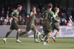 3. Liga; SC Verl - FC Ingolstadt 04; Tor Jubel Treffer Ausgleich 1:1 Simon Lorenz (32, FCI) Benjamin Kanuric (8, FCI) Elias Decker (3, FCI)