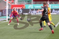 3.Liga - Saison 2023/2024 - FC Ingolstadt 04 -  1. FC Saarbrücken -Torwart Tim Paterok (Nr.30 - Saarbrücken) - Jannik Mause (Nr.7 - FCI) -  Manuel Zeitz (Nr.8 - Saarbrücken) - Foto: Meyer Jürgen
