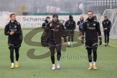 3. Liga; FC Ingolstadt 04 - Trainingsauftakt Winterpause; Maximilian Neuberger (38, FCI) Max Dittgen (10, FCI) Torwart Marius Funk (1, FCI)