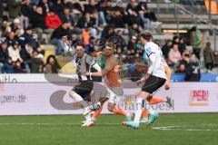 3. Liga; SSV Ulm 1846 - FC Ingolstadt 04; Zweikampf Kampf um den Ball Yannick Deichmann (20, FCI) Brandt Max (23 Ulm) Strompf Philipp (32 Ulm)