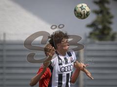 Bayernliga Nord - Saison 2026/27 - FC Ingolstadt 04 II - Jahn Regensburg II - Damian Coric (Nr.8 - FCI II) - Henrik Heid rot Regensburg - Foto: Meyer Jürgen