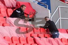 3. Liga - FC Ingolstadt 04 - 1. FC Saarbrücken - Technischer Direktor Florian Zehe (FC) mit Cheftrainer Tomas Oral (FCI)  nach dem Spiel ohne Tore