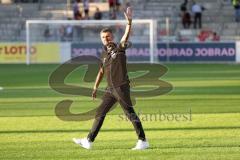 3.Liga - Saison 2023/2024 - SC Freiburg II - FC Ingolstadt 04 - Cheftrainer Michael Köllner (FCI) bedankt sich bei den mitgereisten Fans - Foto: Meyer Jürgen