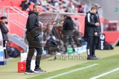 3. Liga; FC Ingolstadt 04 - MSV Duisburg; an der Seitenlinie, Spielerbank Cheftrainer Michael Köllner (FCI)