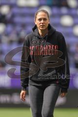 3. Liga; Erzgebirge Aue - FC Ingolstadt 04; Cheftrainerin Sabrina Wittmann (FCI) vor dem Spiel