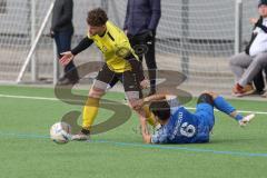 2024_2_17 - Saison 2023/24 - AUDI-Schanzer Amateur Cup - SV Hundszell - FC Hitzhofen/Oberzell  - Halbfinale 1 - Dominic Filser gelb Hitzhofen - Luca Kammerer
 blau Hundszell - Foto: Meyer Jürgen