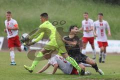 Relegation 2 - U17 - SSV Jahn Regensburg - FC Ingolstadt 04 - Torchance verpasst Dominik Dedaj (21 FCI), Torwart Milan Herczig (1 SSV) und Stefan Rank (3 SSV) klärt