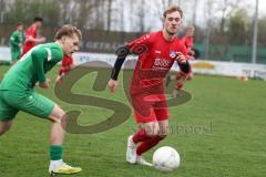 Kreisklasse - Saison 2025/26- TSV Pförring - SV Karlshuld-  - Tim Ruhstorfer grün Karlshuld  - Daniel Finkenzeller rot Pförring - Foto: Meyer Jürgen
