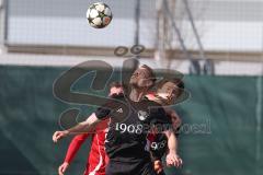 Kreisklasse - Saison 2024/25- Türkisch SV Ingolstadt - TSV Gaimersheim II - Carlo Leilich schwarz Gaimersheim - Muhammed Özgen rot Türkisch - Foto: Meyer Jürgen