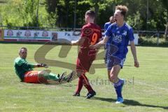 A-Klasse - FT Ingolstadt Ringsee - MBB SG Manching - Der 0:2 Führungstreffer durch Kevin Patolla blau Manching - Lukas Pfänder #9 rot Ringsee - jubel - Syle Ramosaj Torwart Ringsee - Foto: Jürgen Meyer