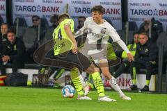 DFB Pokal - Saison 2021/2022 - Borussia Dortmund - FC Ingolstadt 04 - Merlin Röhl (#34 FCI) - Thomas Meunier (#24 Dortmund) - Foto: Stefan Bösl