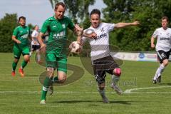 Kreisliga - TSV Baar Ebenhausen - TSV Gaimersheim - Christopher Geyer weiss Ebenhausen - Florian Ihring grün Gaimersheim - Foto: Jürgen Meyer