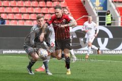 3. Liga; FC Ingolstadt 04 - Rot-Weiss Essen; Zweikampf Kampf um den Ball Torwart Golz Jakob ( RWE) Patrick Schmidt (9, FCI)